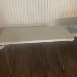 Foldable Table