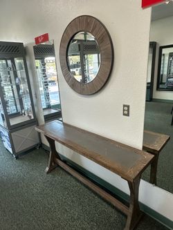 Entry way table