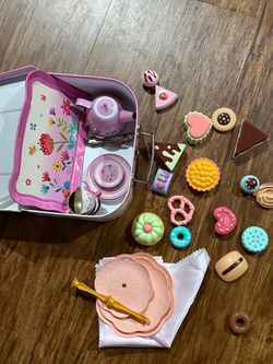 Kids Tin Tea Set with Carry Case w/ Desserts & 3-Tier Cupcake Stand