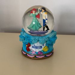 Disney little Mermaid Musical Snow Globe