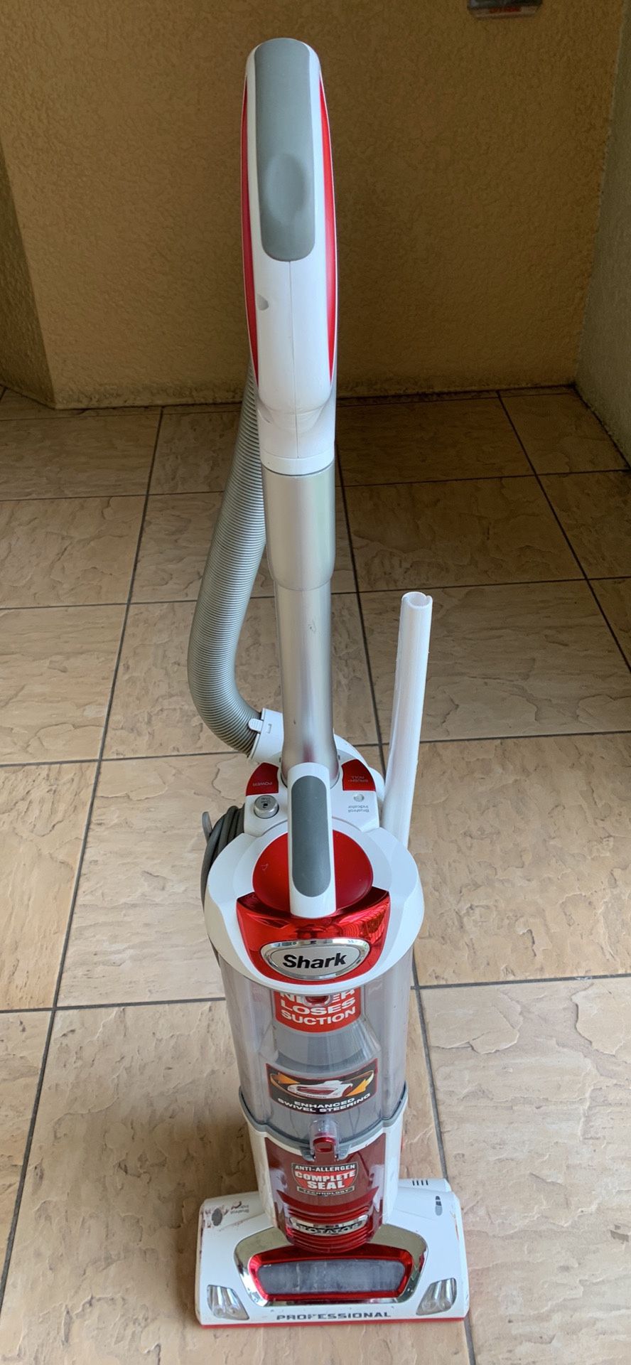 Shark Rotator Professional Vacuum NV450 26 700W Vacuum Cleaner