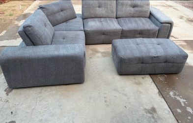 7 Piece Modular Sectional with Ottoman (Free Delivery)