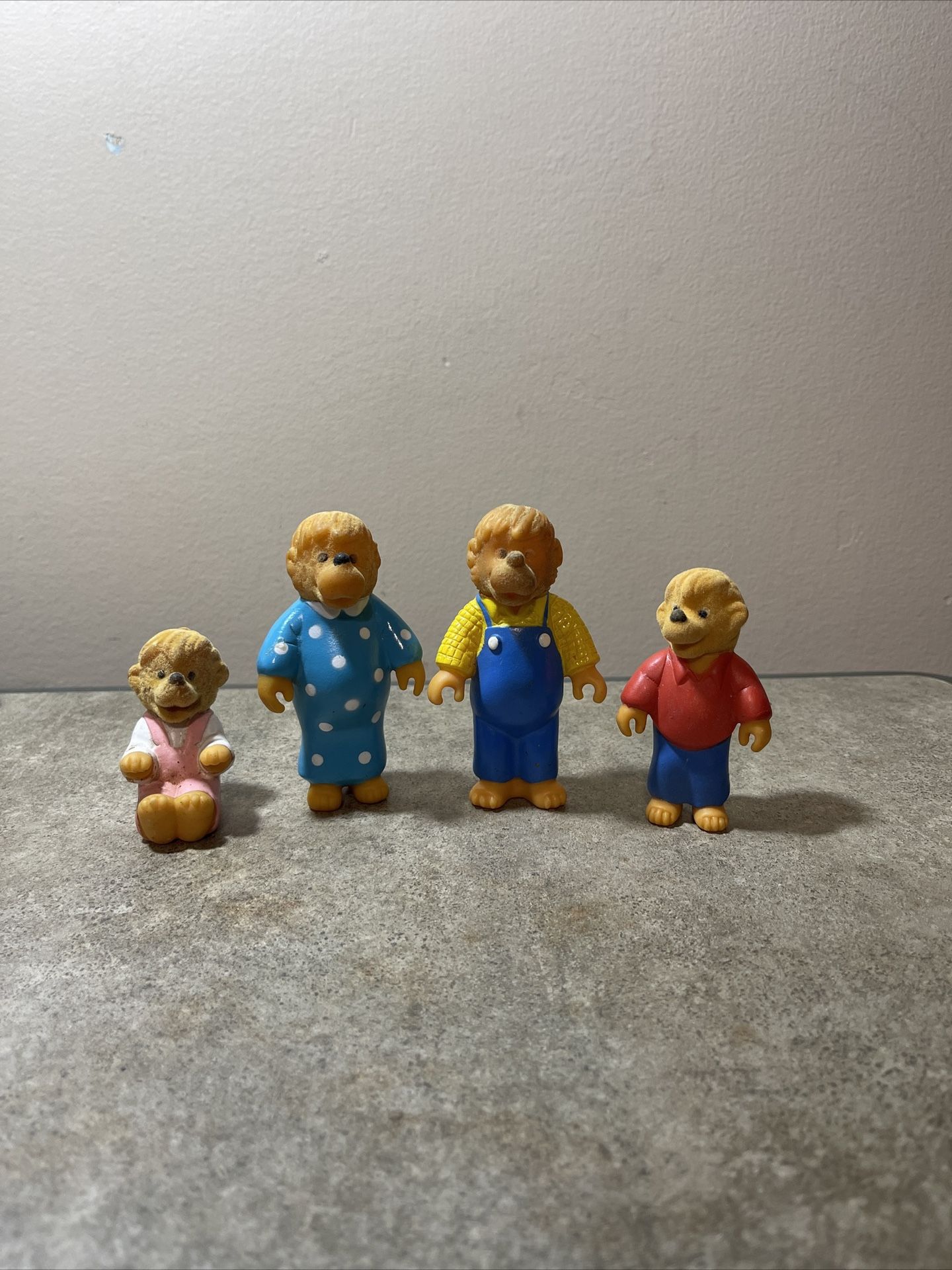 Vintage 1986 Bernstein Bear Family Toy Figures Flocked Heads