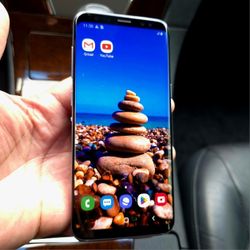 64GB Unlocked Samsung Galaxy 8 Excellent Condition Att T-Mobile Verizon And Works In All Countries 