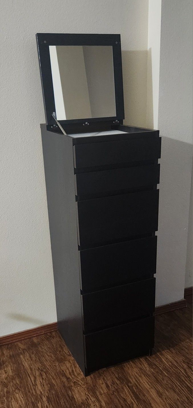 Ikea Malm 6-Drawer  Dresser / Chest With Mirror 