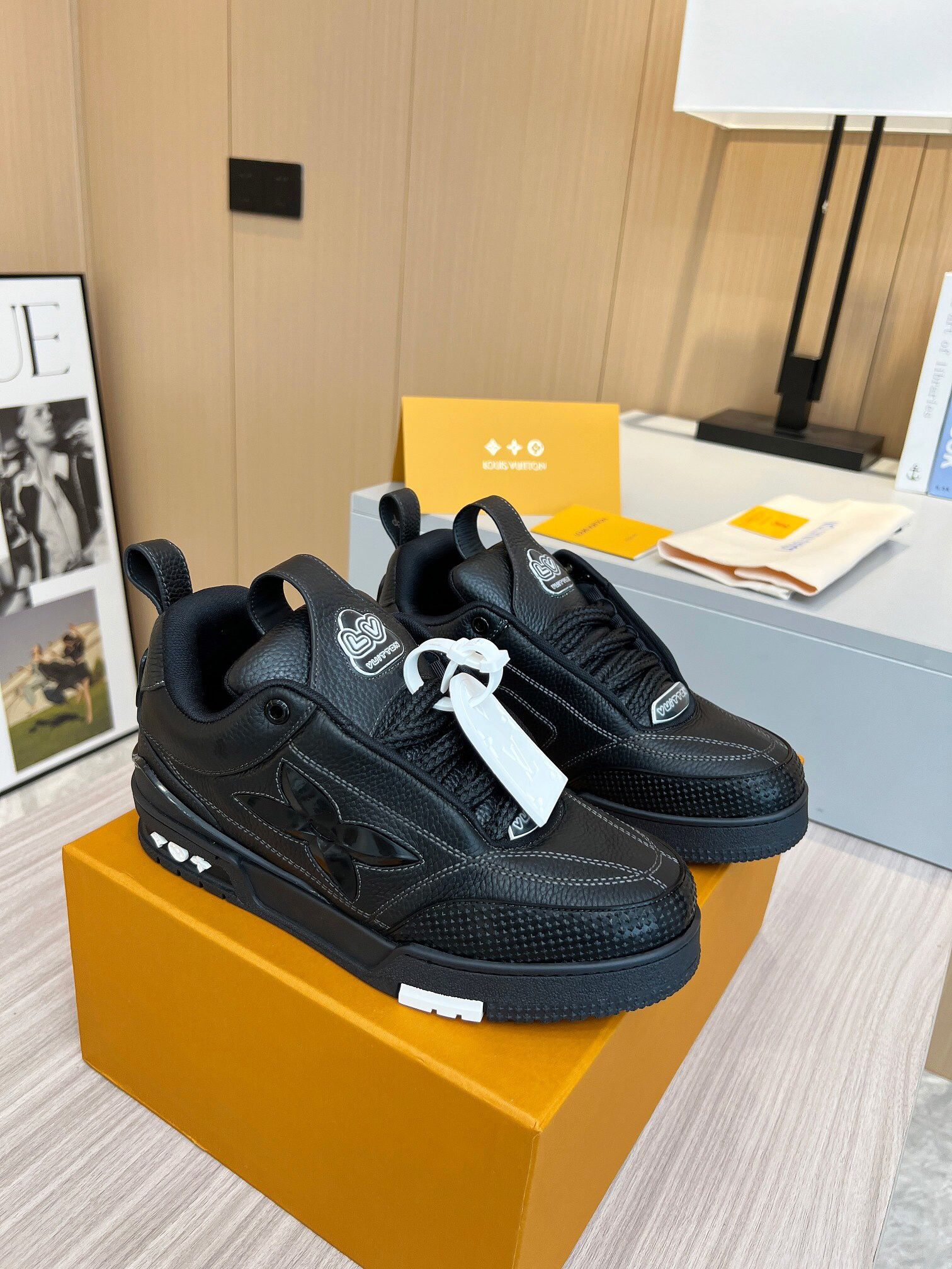 Louis Vuitton Men’s Sneaker With Box 2025