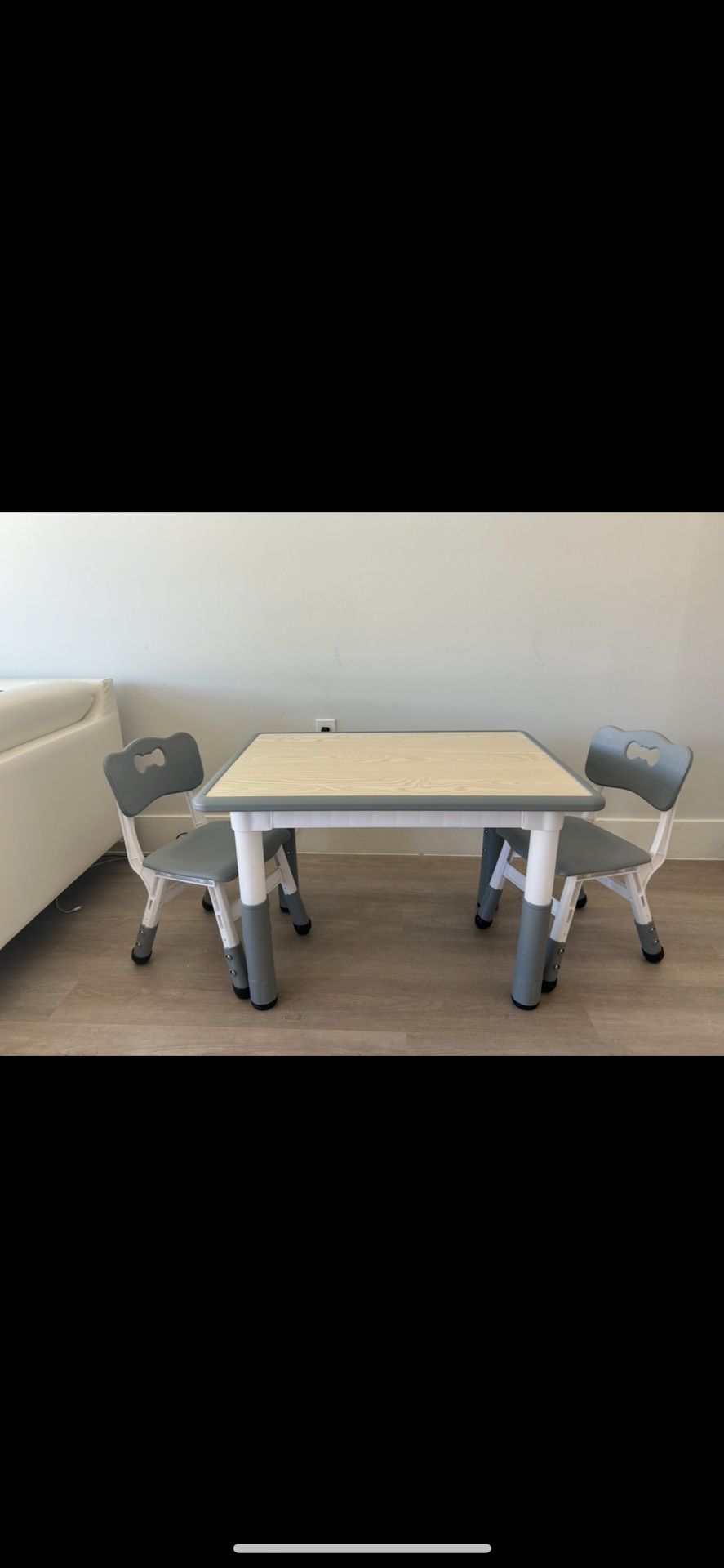 TODDLER TABLE SET WITH 2 CHAIRS