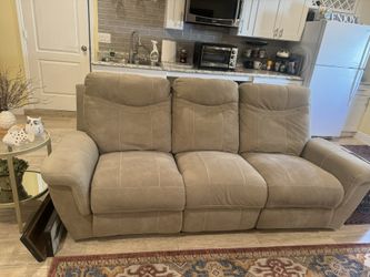 Sude recliner couch in great condition