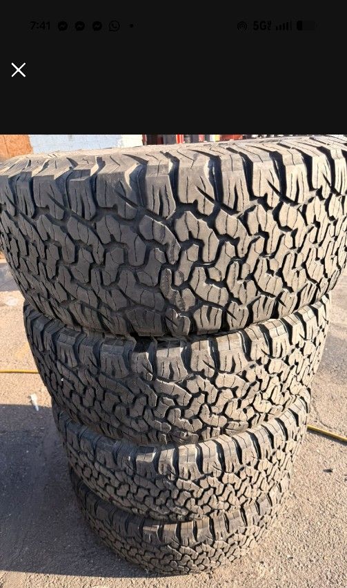 245-70R17 Vendo Un Set De Llantas En Perfecta Condición 