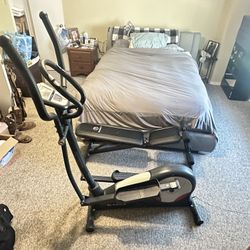 💪 Blades Fitness MetronGS Elliptical – Great Condition! 💪  Ready to upgrade your home workouts or start a new fitness journey? This Blades Fitness M
