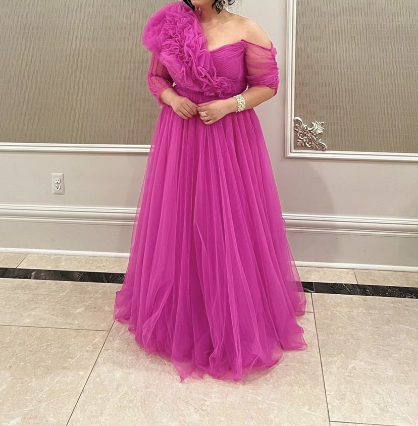Beautiful Unique Fuchsia A-Line Gown size 12-14