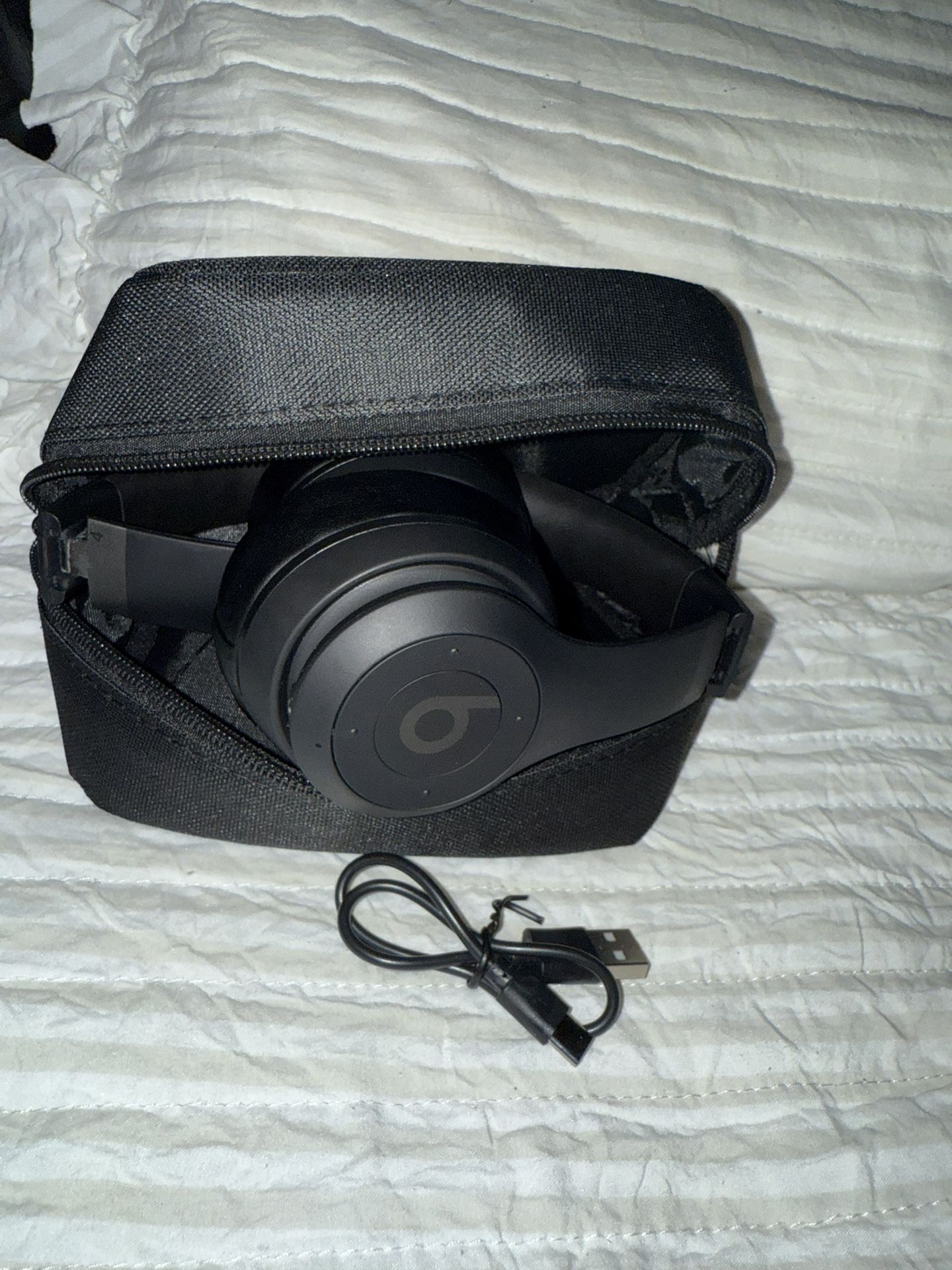 Beats Solo 4