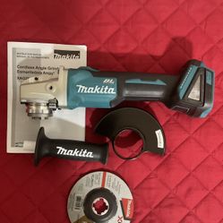 Makita. 18V LXT Lithium-Ion Brushless Cordless 4-1/ 2 in. /5 in. X-LOCK Angle Grinder with AFT (Tool Only).