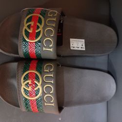 Woman's Slides 