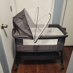 Bedside Sleeper Bassinet - BARELY TOUCHED, LIKE NEW!!!