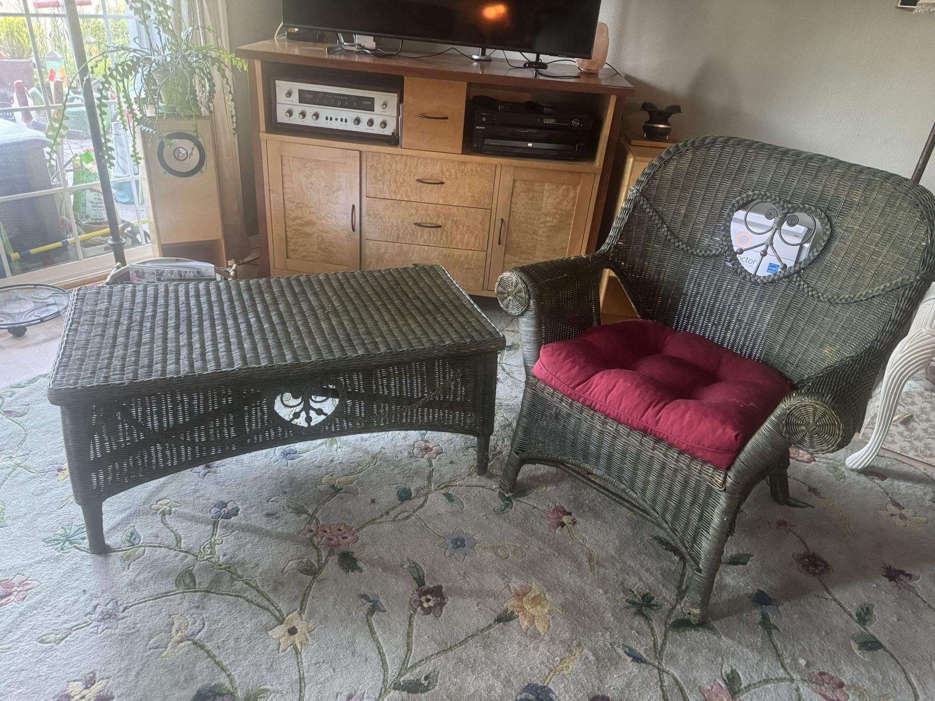Wicker chair And coffee table