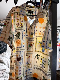 Men’s button shirt