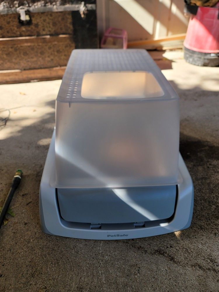 PetSafe ScoopFree Auto Self Cleaning Litter Box