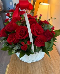 Mother’s Day Red Rose Basket Large