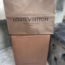Louis VUITTON Gift Box And Bag