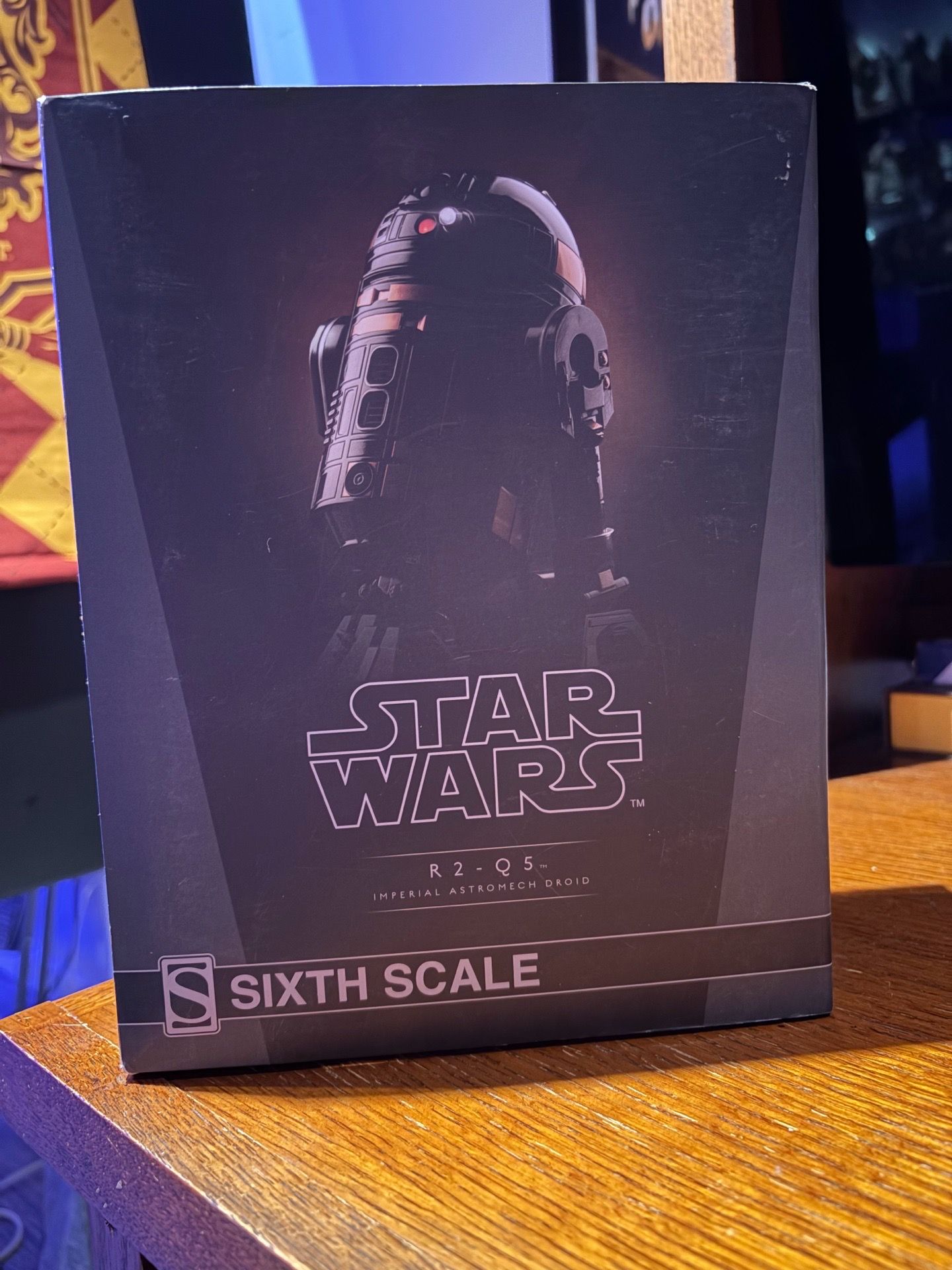 Sideshow R2-q5