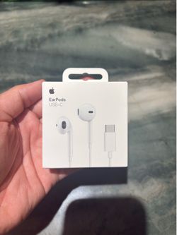 Wired Apple Ear Pods USB C
