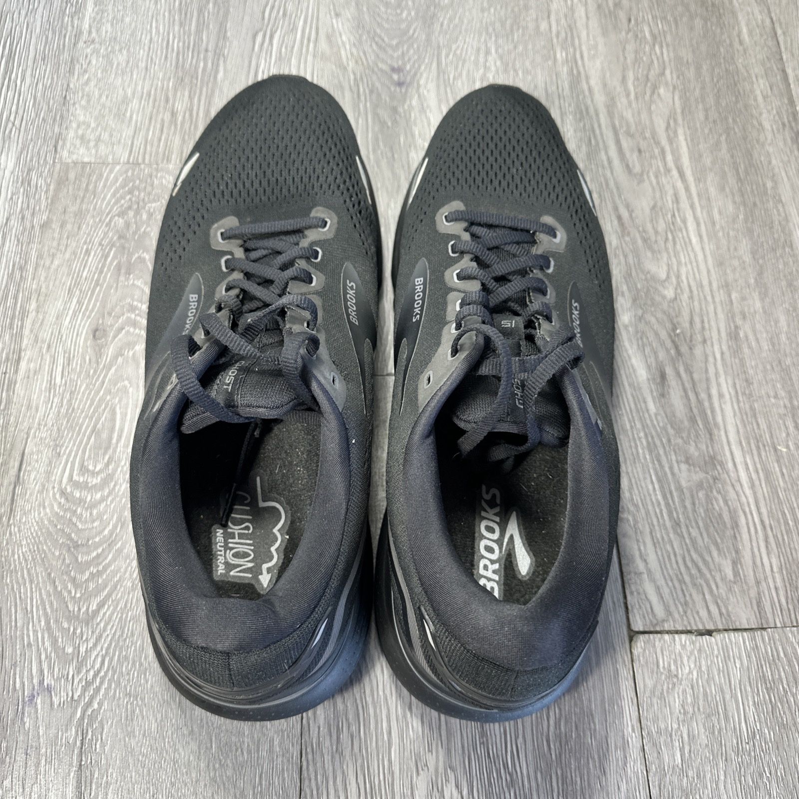 Brooks Ghost 15 Shoes Mens Size 12 2E Wide Black Sneakers  display picture 3