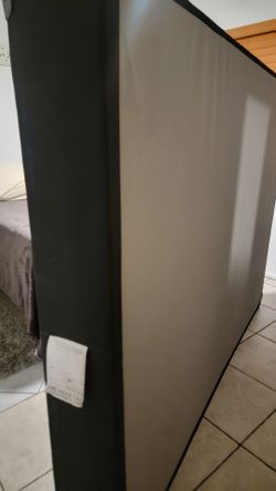 Queen box spring 4 inch