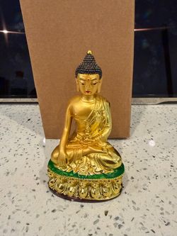 Gold Buddha Statue Figurine