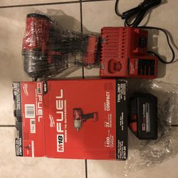 MILWAUKEE COMBO WRENCH IMPACT HIGH TORQUE WITH FRICTION RING AND BATTERY XC 8.0 WITH CHARGER BRAND NEW