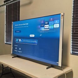 75 Inch Samsung Smart TV 4K UHD U8000F. Brand new  2025 Model.