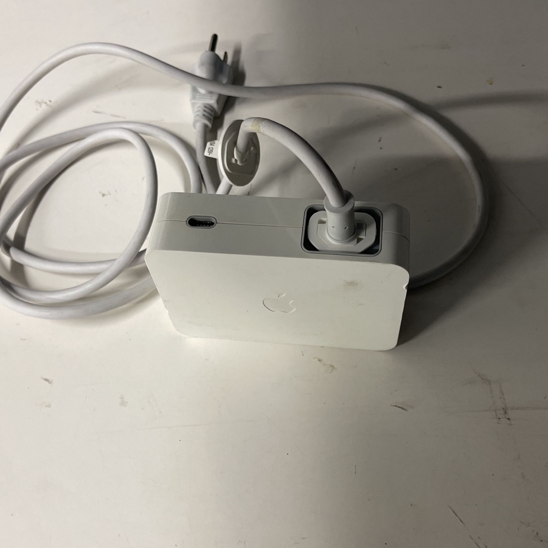 20” Apple Cinema Display Power Adapter