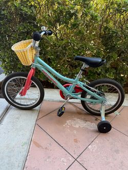 Kids 16” Retrospec training wheel bike 4-6yr old