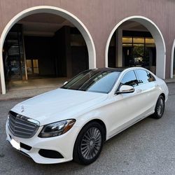 2016 Benz C300 Luxury