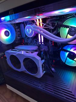 White and black RGB gaming pc | Mid-range