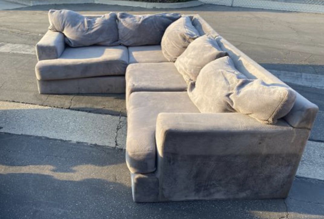 Sectional couch/ couch set