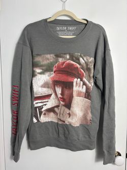Taylor Swift Red Taylors Version Sweatshirt Womens S Gray Crewneck