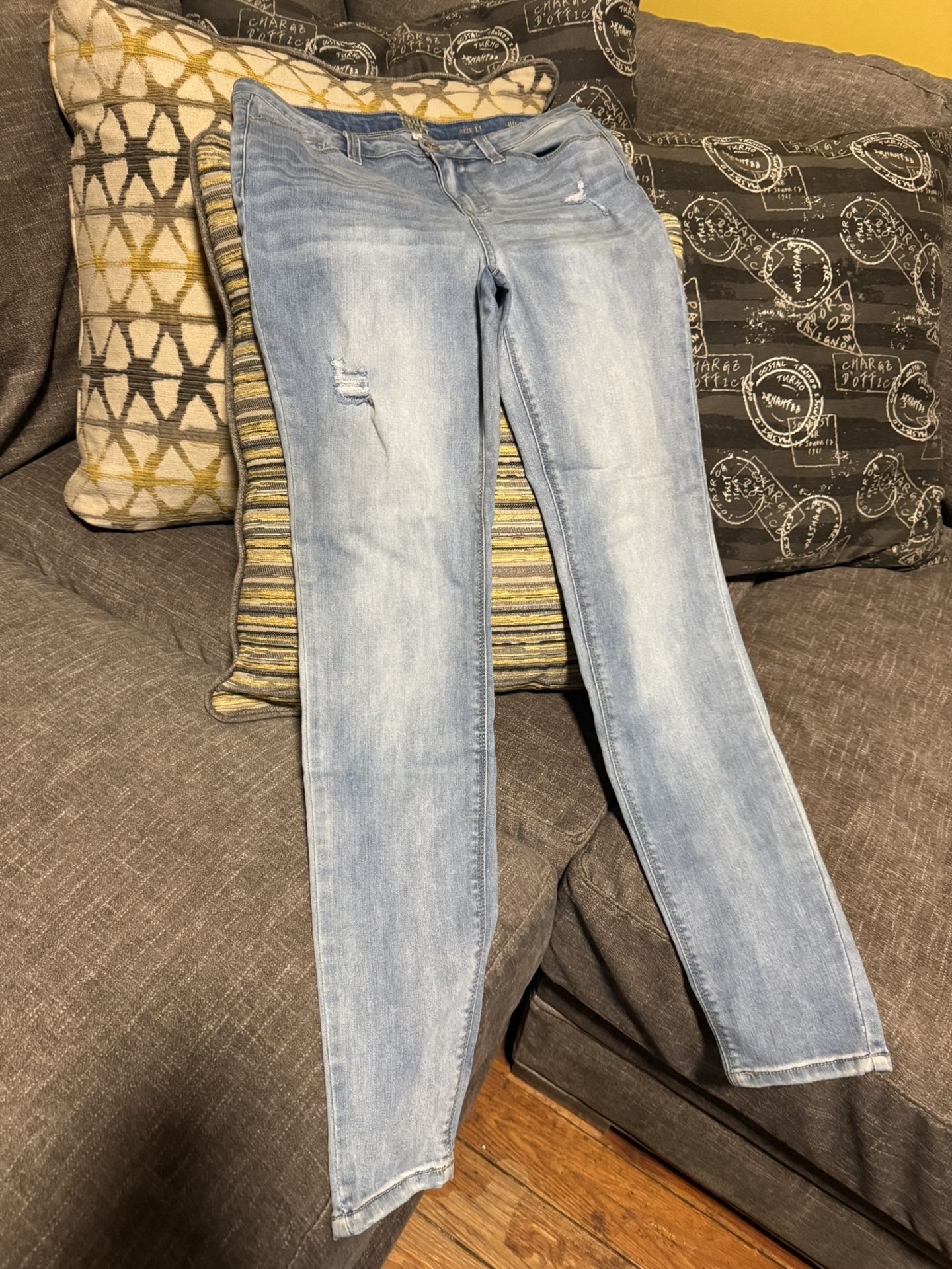 TRUE CRAFT Mid Rise Skinny Jeans Size 11 Regular