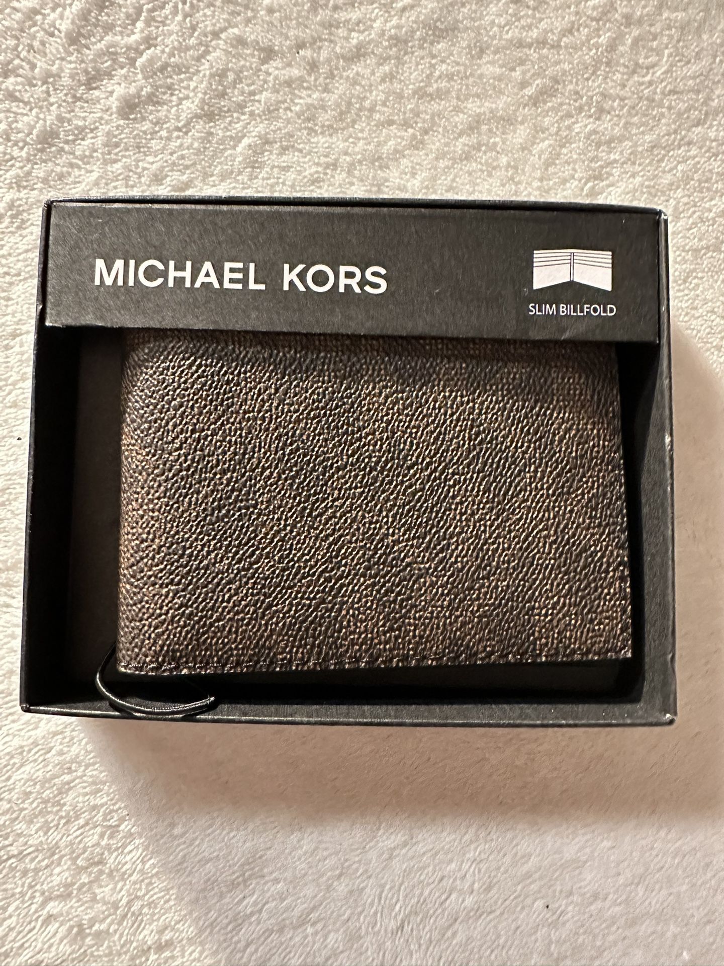 NEW MICHAEL KORS WALLET