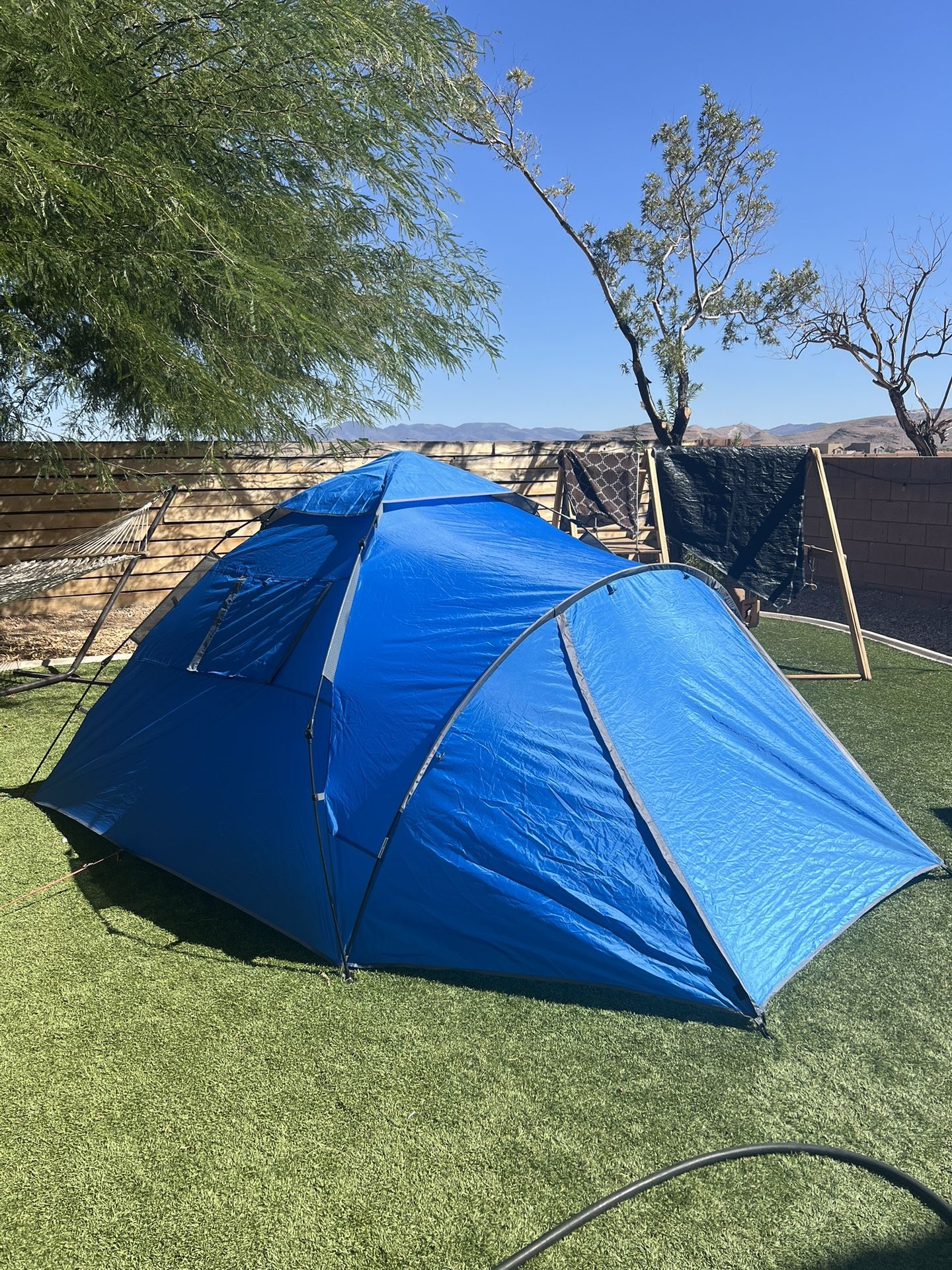 Easy Pop-Up 3 Person Camping Tent