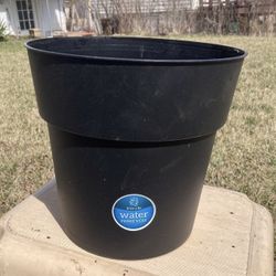 Black Grow And Go Self Watering Plant Pot 