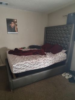 Bedframe+headboard
