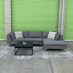 *Free Delivery* Gray Modern Sectional Couch Sofa