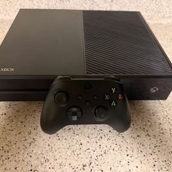 Xbox One Console. 1 Controller (type C)  fast and the furious game.