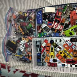 Huge 70s-2000s Hot Wheels/Matchbox/Miscellaneous Toy Car Lot 