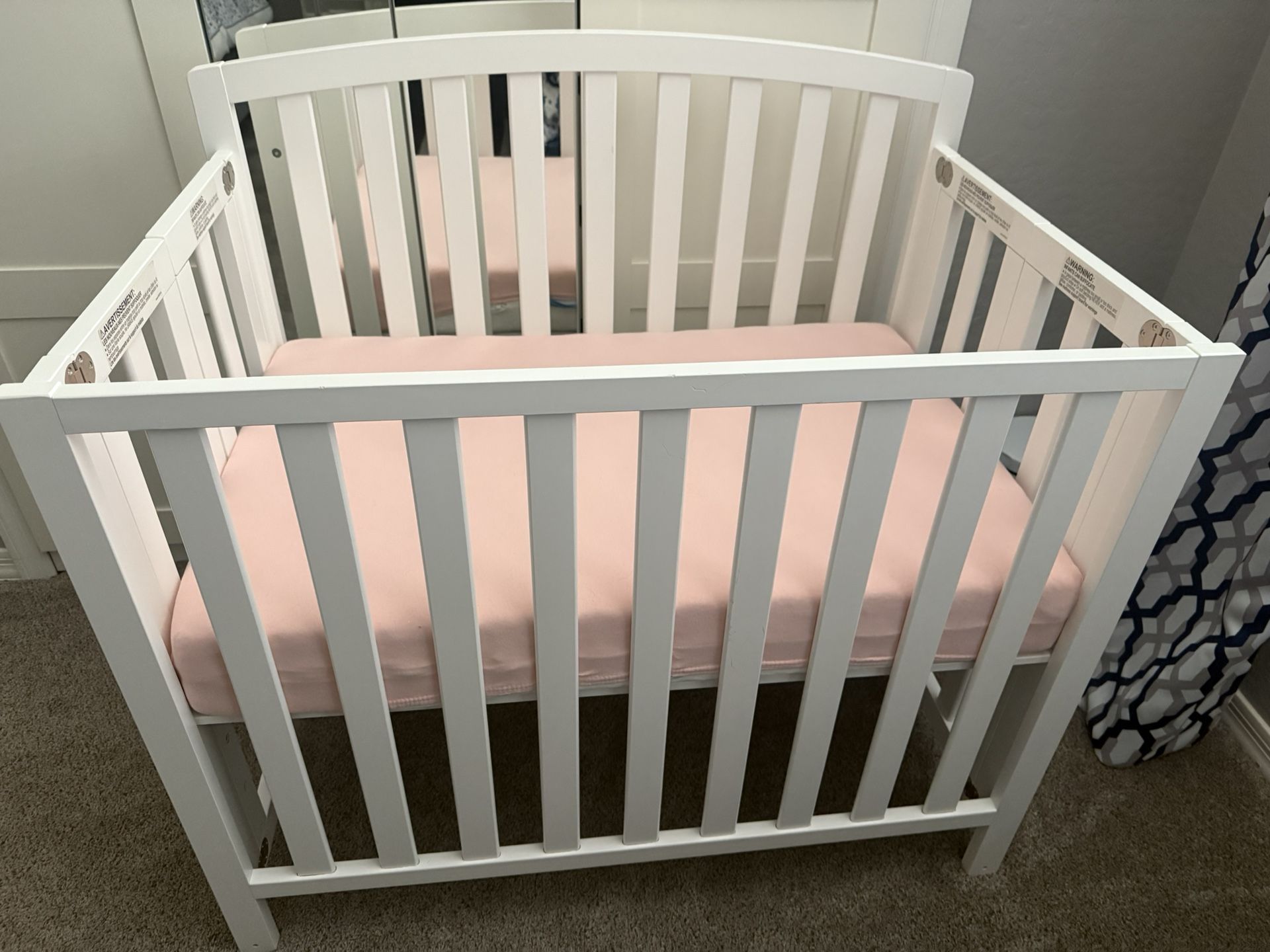 Dylan Folding Portable 3-IN-1 Mini crib And Twinbed