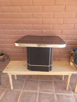 Pretty  table    27" X 27" X 20 h