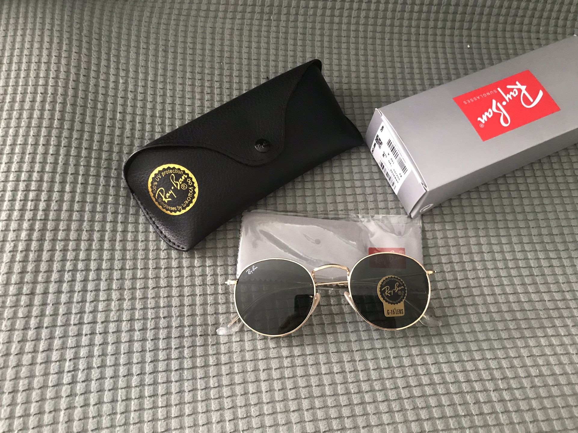 Round Gold Frame Unisex Sunglasses 