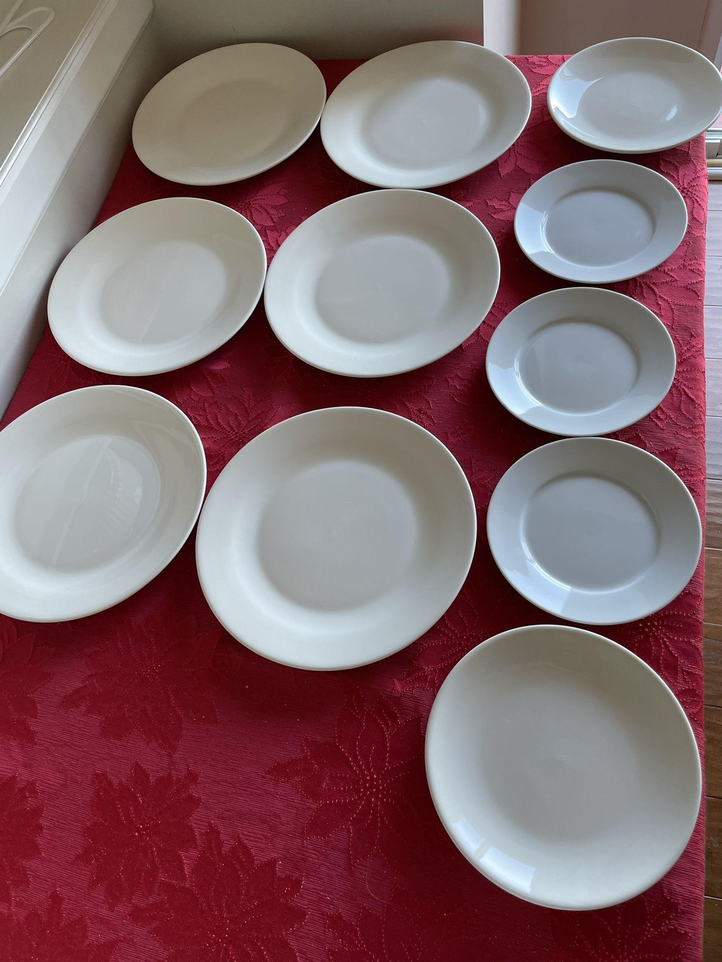 Dinner Sets , Coffee Cups, Kettle And Designer Cups