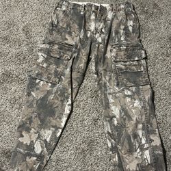 30w 32l Camo Cargo Pants From Hollister